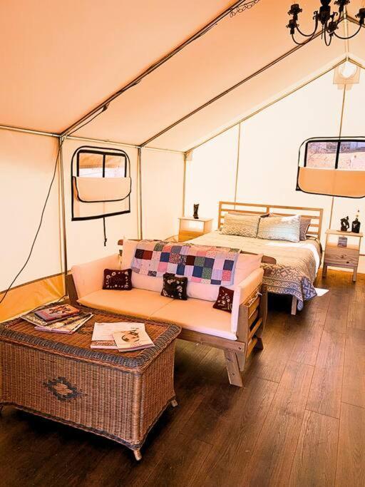 Silver Spur Homestead Luxury Glamping - The Cowboy Тумстон Экстерьер фото